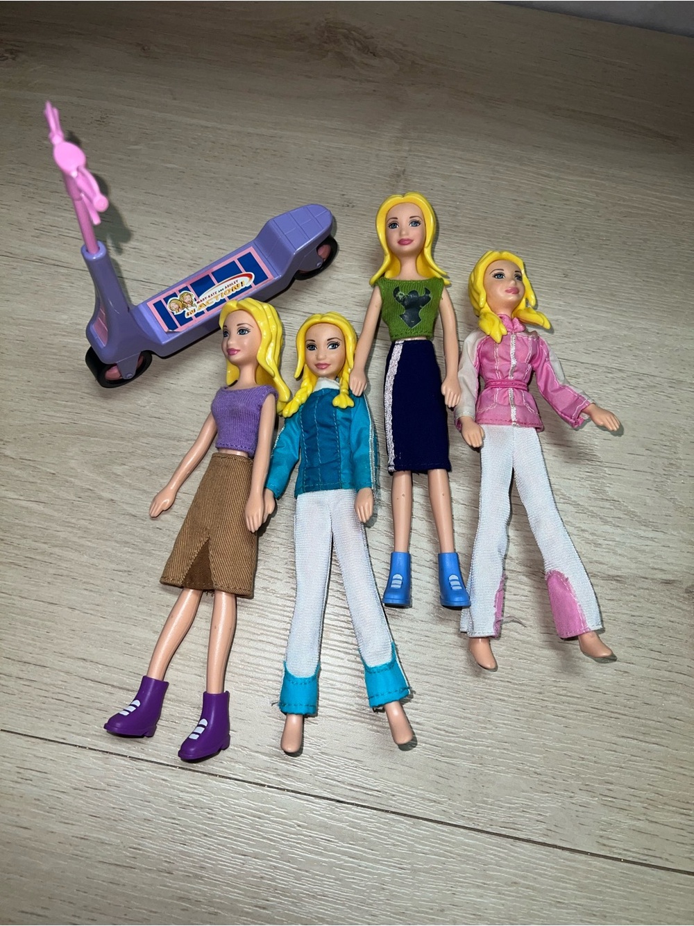 2002 Mary-Kate & Ashley “In Action!” Doll Lot w/ Scooter Y2K Mattel